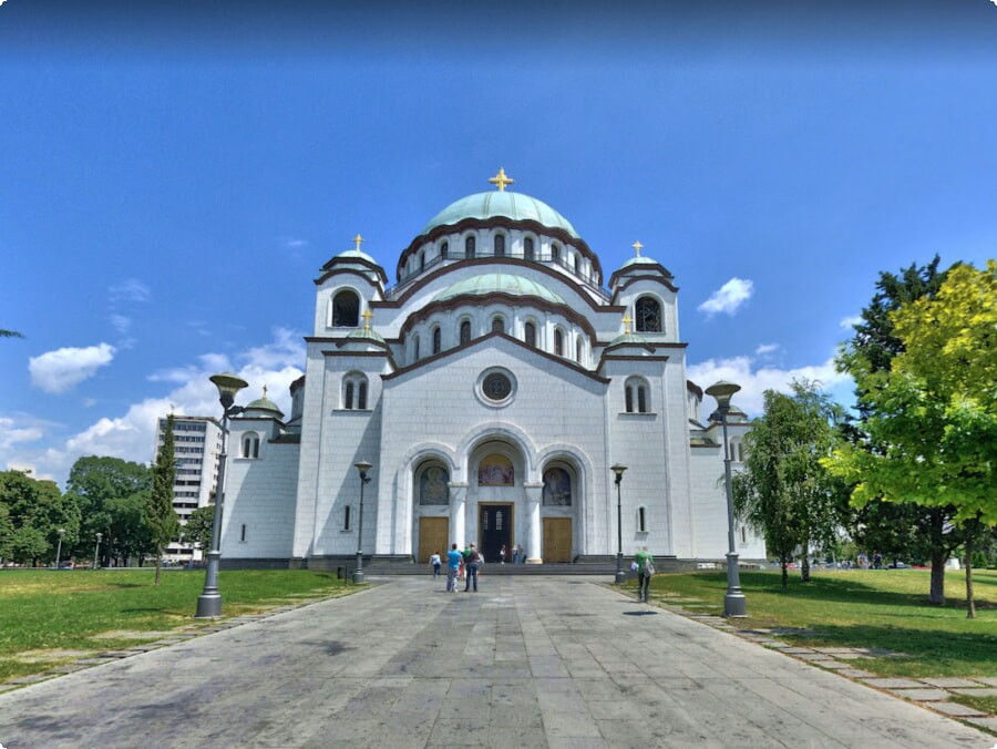 Praktische Tipps für Reisen in Serbien: Sprache, Währung und Sicherheit