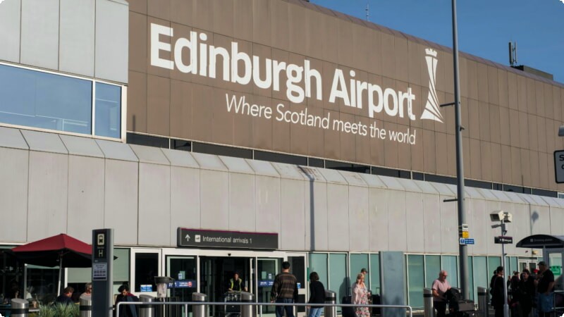 Contactless Travel: How Car Rental Companies at Edinburgh Airport Adapt to the Times
