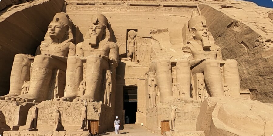 Abu Simbel: Templi dei Faraoni sulle rive del Nilo