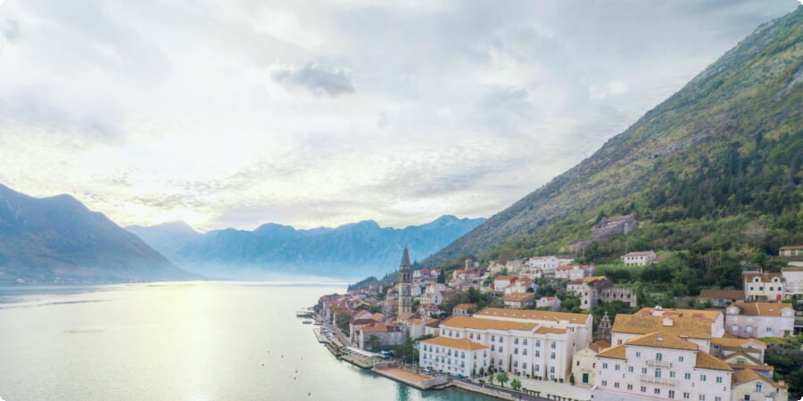 Представлен Пераст: путеводитель по историческому приморскому городу Черногории
