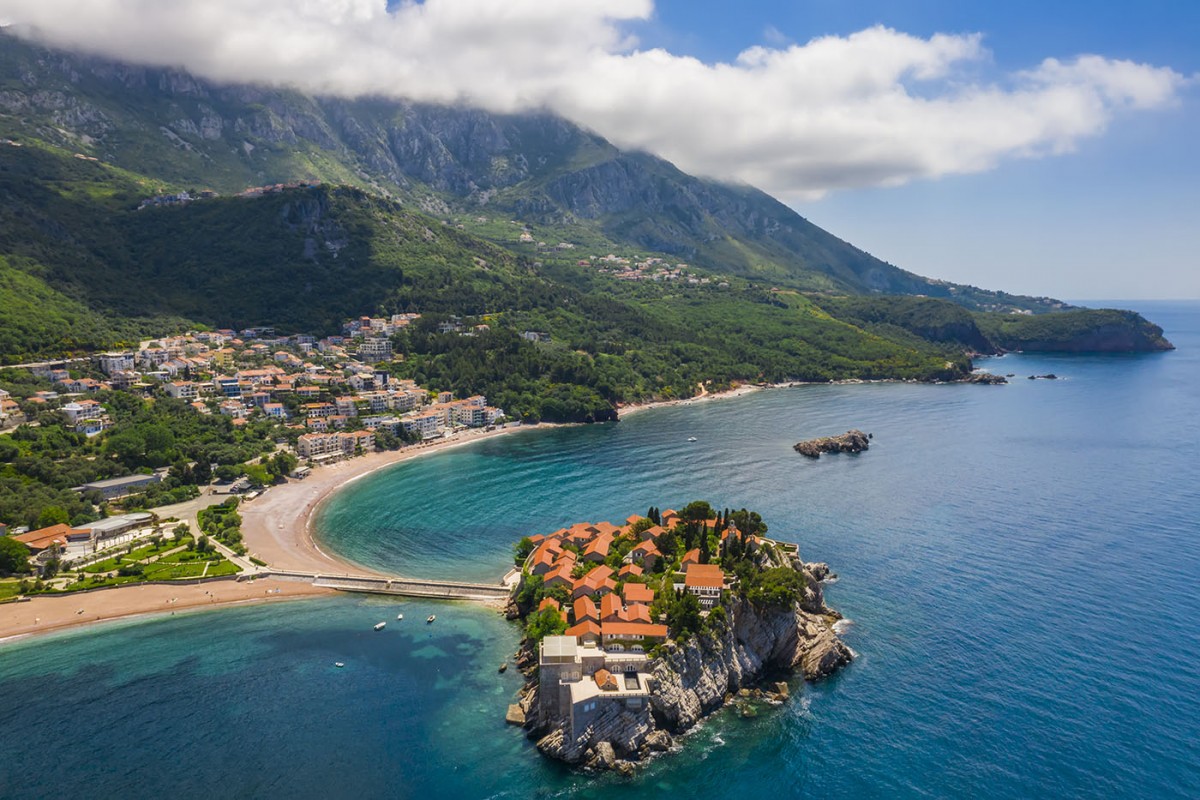 Holidays in Montenegro with a child