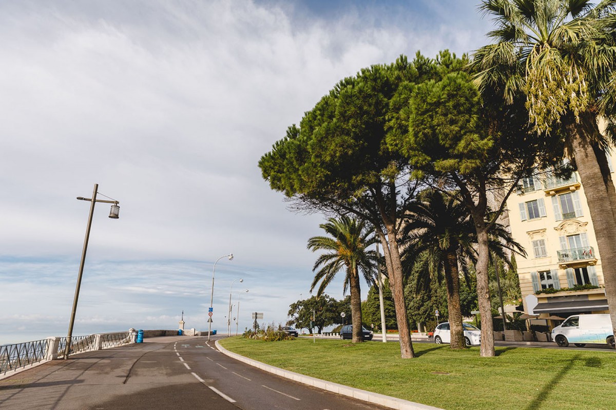 칸에서 렌터카를 이용하는 데 중요한 지침