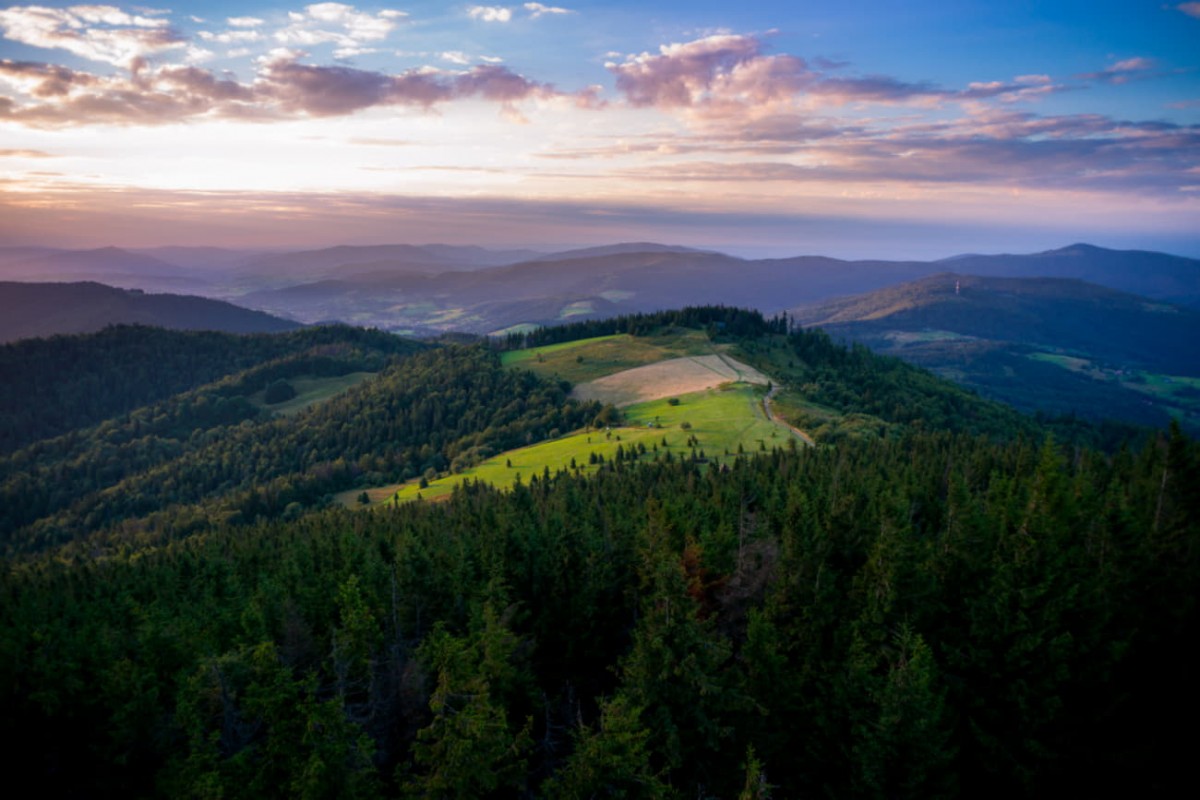 Beskid Wyspowy droonivaade