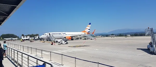 Avis Car Hire - Aktio Airport, Preveza