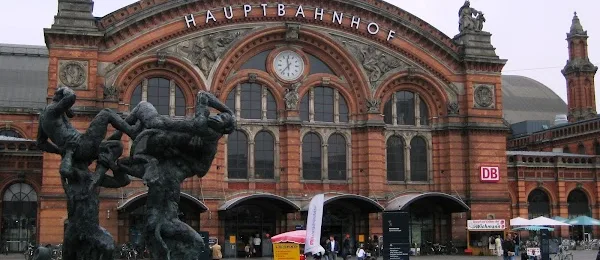 Hertz Car Rental - Bremen Main Railway Station - Bahnhofsplatz 15