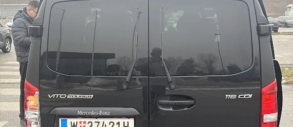 Hertz/Dollar/Thrifty Car Return - Vienna Airport