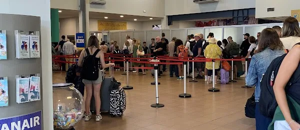 Dollar Location De Voitures - Beziers Airport France Dst