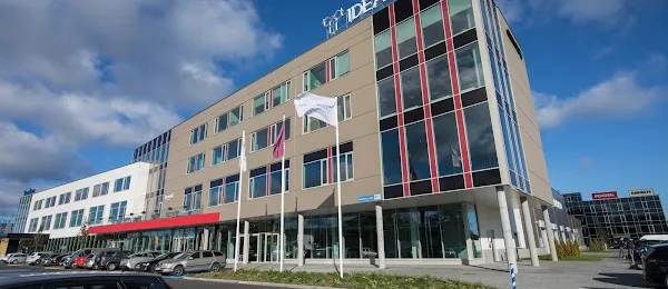 Avis Eesti | Pikaajaline autorent & täisteenusrent