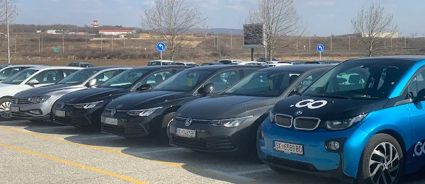 Изнајмување на автомобили „Авант“