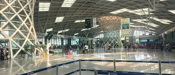 Avis İzmir Havalimanı