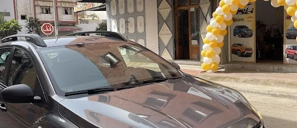 Location de voiture drive white hafssa